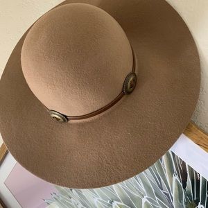 Oversized Floppy hat